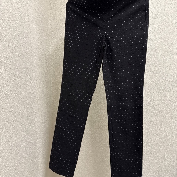 Sleeveless shirt and pant set - Picture 2 of 6